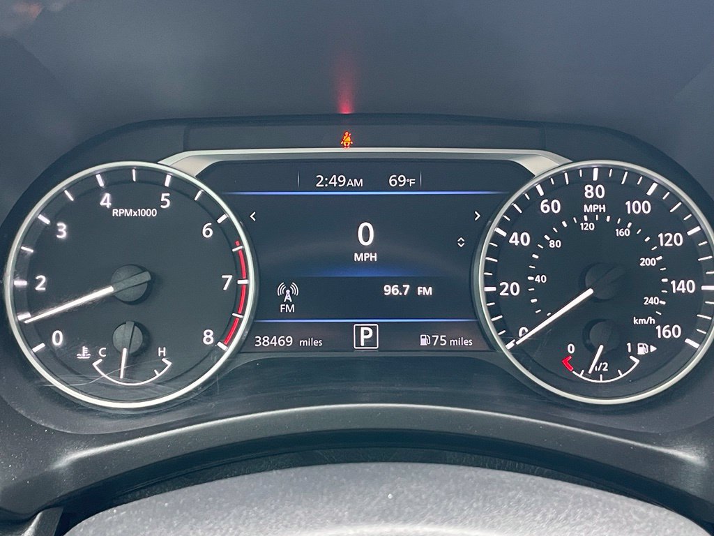 Used 2022 Nissan Sentra SR w/ Midnight Edition FWD image 12