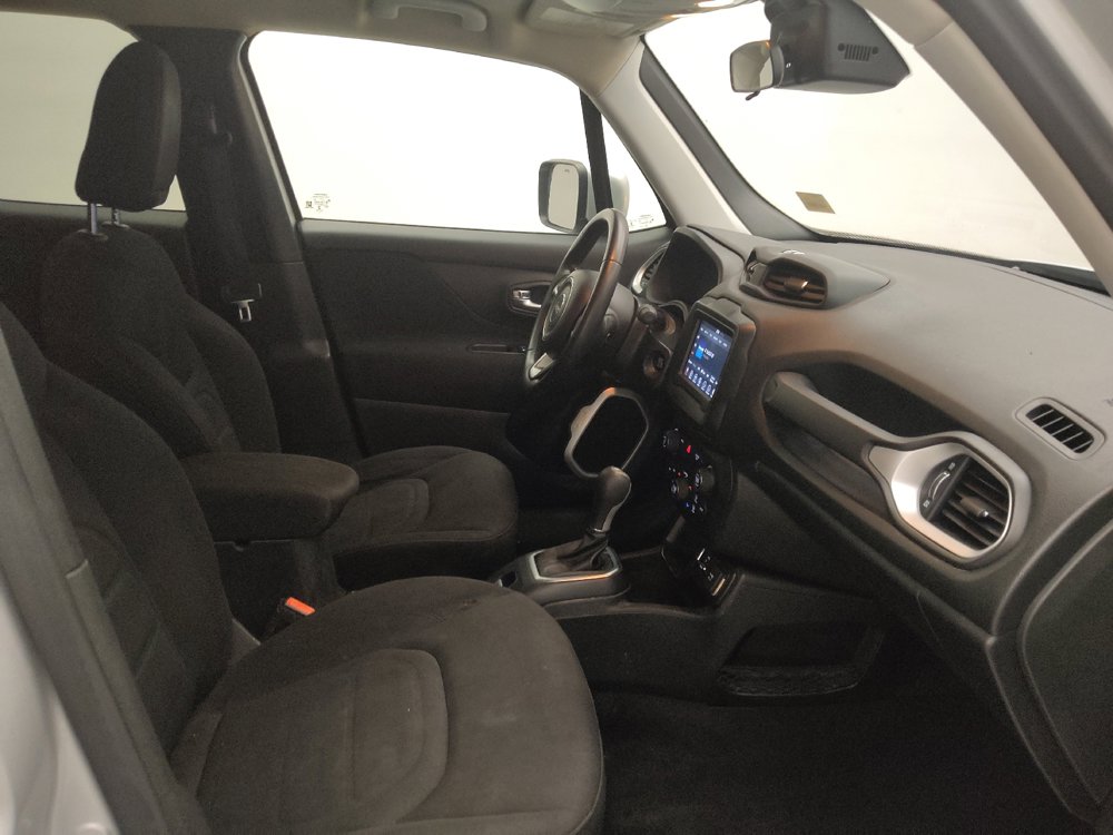 Used 2020 Jeep Renegade Latitude FWD image 21