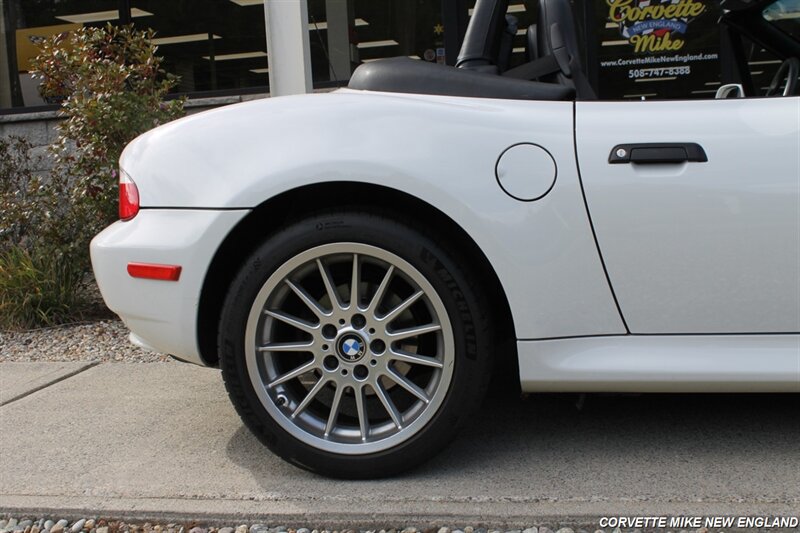 Used 2001 BMW Z3 3.0i RWD image 25