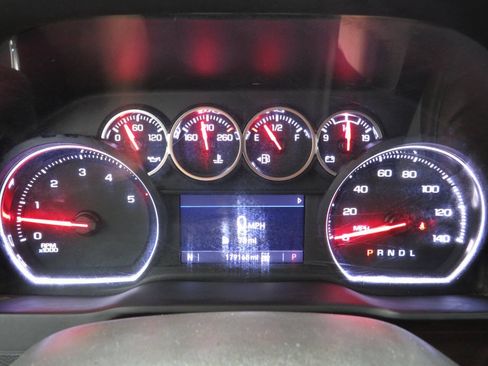 Used 2022 Chevrolet Silverado 3500 LT AWD/4WD image 12