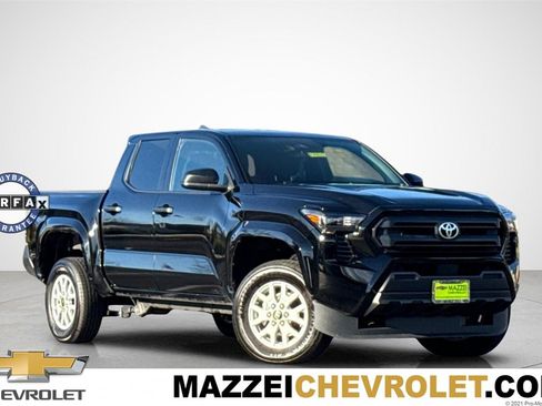 Used 2025 Toyota Tacoma SR image 1