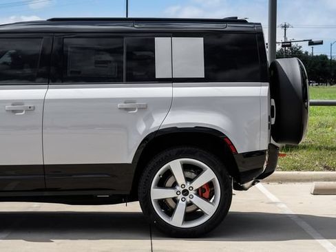 New 2026 Land Rover Defender 110 X AWD/4WD image 17