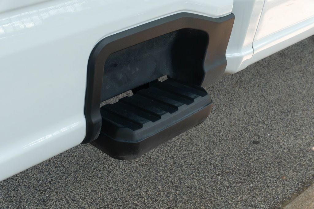 Used 2025 Ford F350 XL RWD image 11