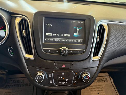 Used 2016 Chevrolet Malibu LT FWD image 15
