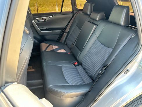Used 2022 Toyota RAV4 XSE AWD/4WD image 21