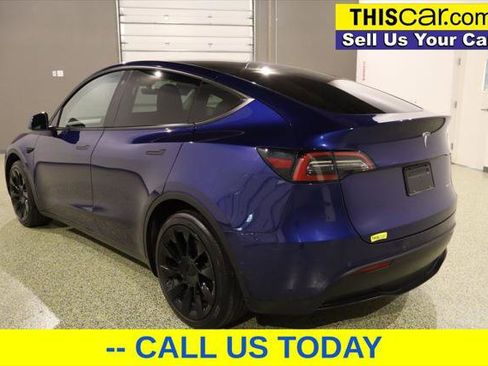 Used 2022 Tesla Model Y Long Range image 5