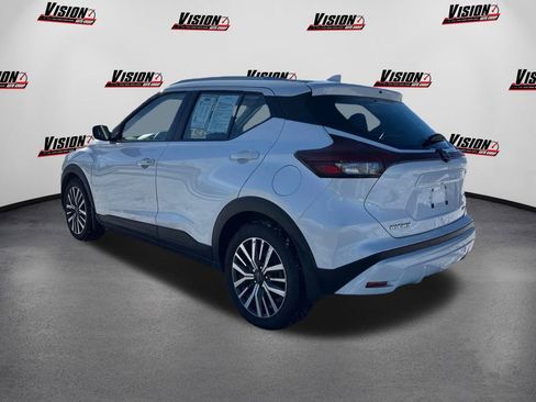 Used 2024 Nissan Kicks SV image 7