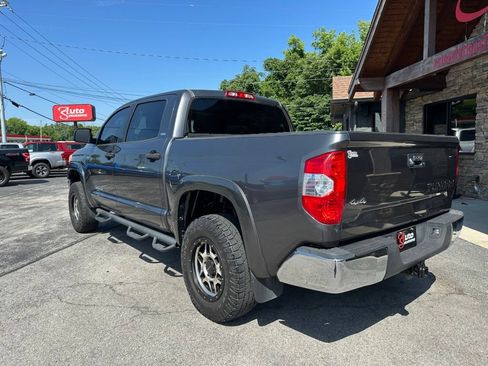 Used 2015 Toyota Tundra SR5 w/ SR5 Upgrade Package AWD/4WD image 3