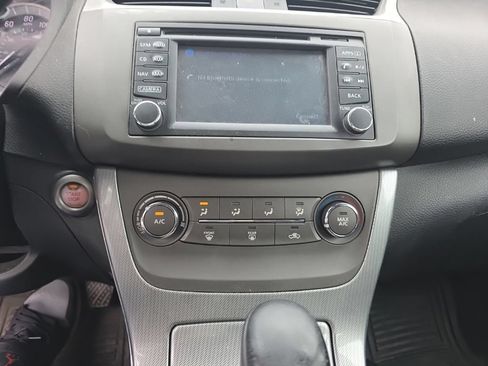 Used 2014 Nissan Sentra SR w/ SR Driver Package FWD image 18