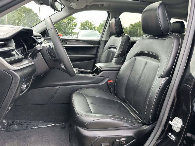 Used 2022 Jeep Grand Cherokee Limited 4xe AWD/4WD image 17
