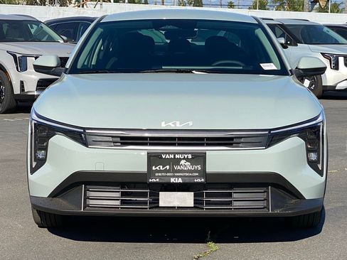 New 2026 Kia K4 LXS image 9