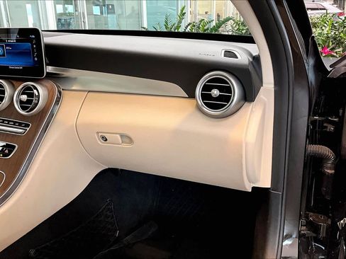 Used 2020 Mercedes-Benz C 300 Sedan image 17