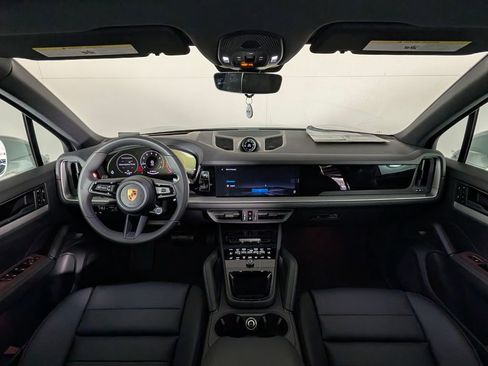 New 2026 Porsche Cayenne image 16
