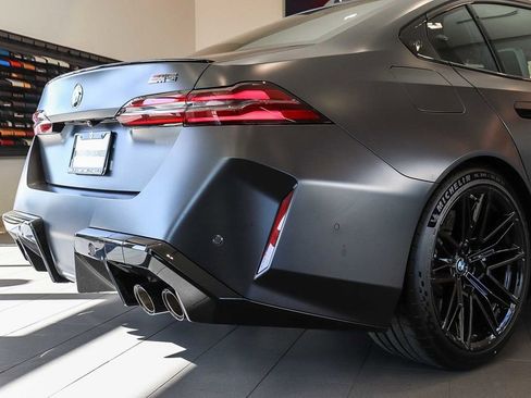 New 2026 BMW M5 Base w/ Executive Package image 9