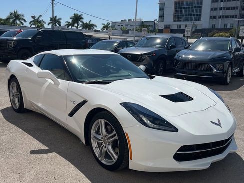 Used 2017 Chevrolet Corvette Stingray Coupe w/ 1LT RWD image 4