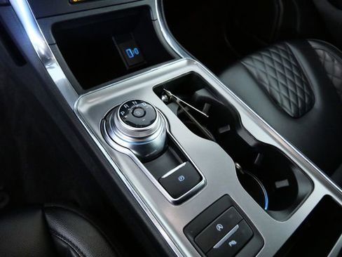 Certified 2024 Ford Edge Titanium image 18