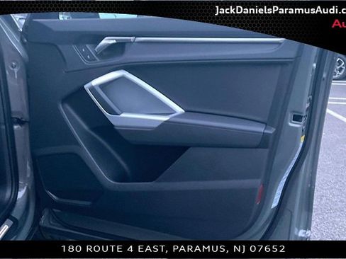 Used 2025 Audi Q3 2.0T Premium w/ Convenience Package image 16