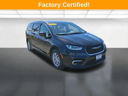 Certified 2025 Chrysler Pacifica Select