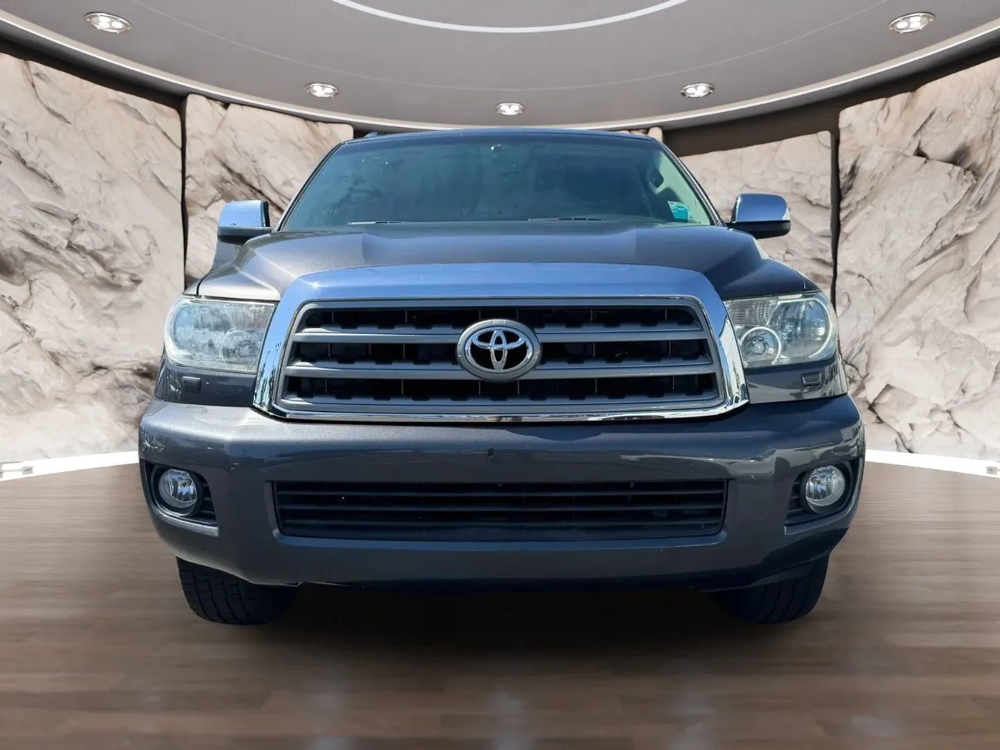 Used 2016 Toyota Sequoia Limited w/ Safety & Convenience Package AWD/4WD image 2