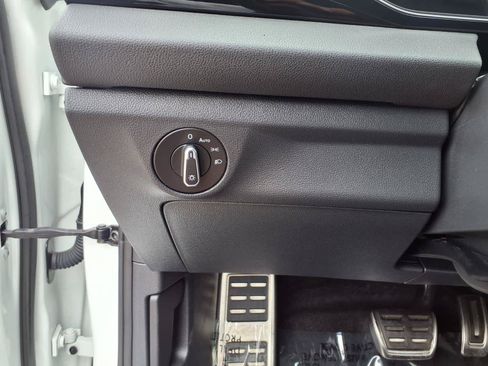 Used 2025 Volkswagen Jetta Sport FWD image 16