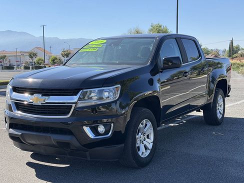 Used 2019 Chevrolet Colorado LT w/ LT Convenience Package RWD image 2