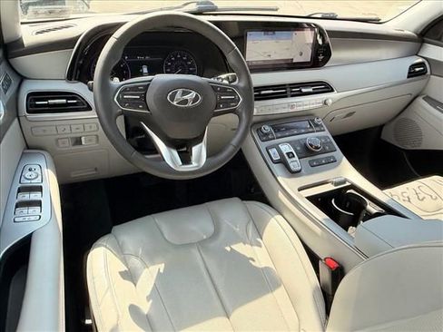 Used 2022 Hyundai Palisade SEL w/ 8P Bench Seat Package AWD/4WD image 6