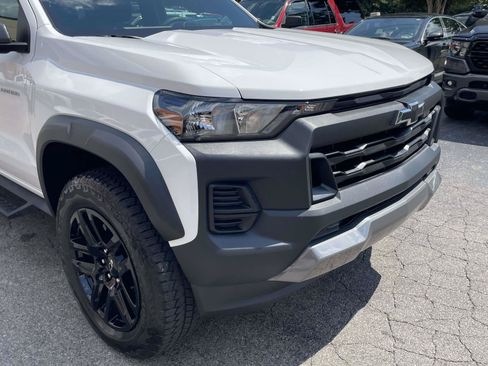 Used 2025 Chevrolet Colorado Trail Boss AWD/4WD image 25