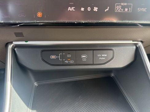 New 2026 Kia Carnival LX image 41