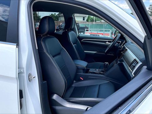 Used 2023 Volkswagen Atlas SE FWD image 9