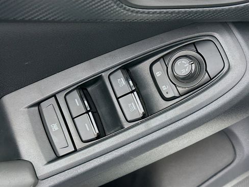 Used 2024 Subaru Crosstrek 2.0i Premium image 15