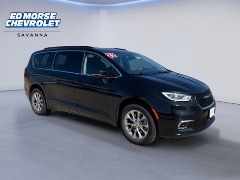Used 2022 Chrysler Pacifica Touring-L AWD/4WD image 7