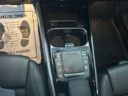 Used 2023 Mercedes-Benz GLB 250 GLB 250 image 13