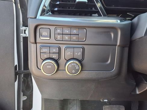 Used 2025 Chevrolet Tahoe LT AWD/4WD image 36
