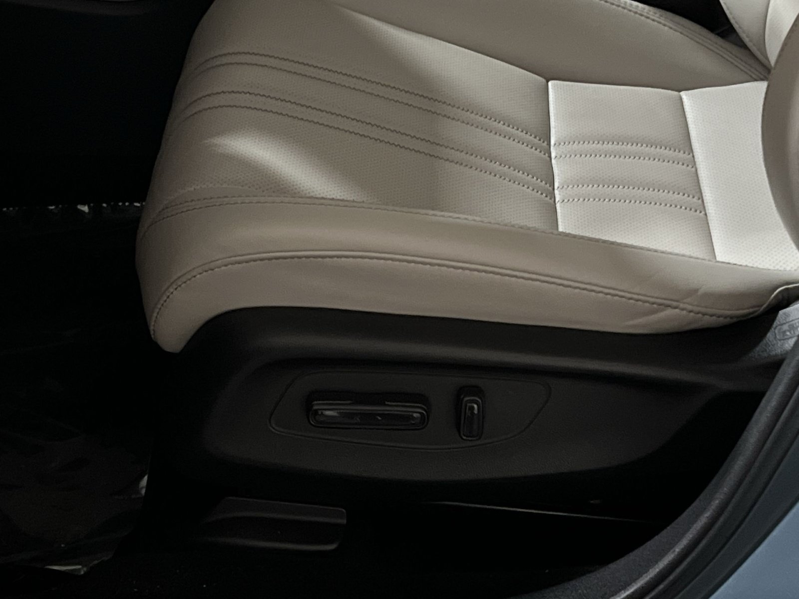 Used 2025 Honda HR-V EX-L image 19