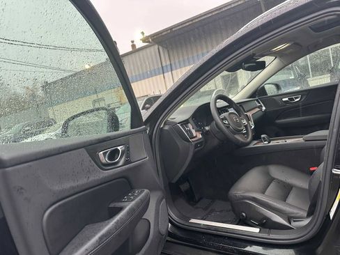 Certified 2025 Volvo V60 B5 Cross Country Plus image 20