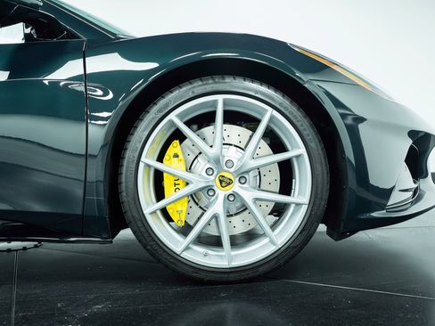 Used 2025 Lotus Emira image 6