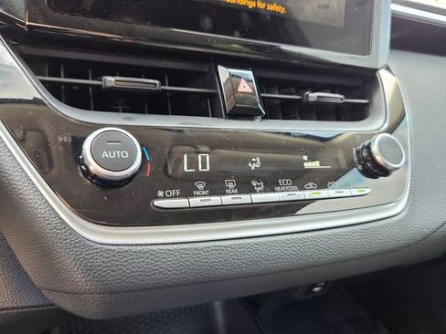 Used 2024 Toyota Corolla LE FWD image 21