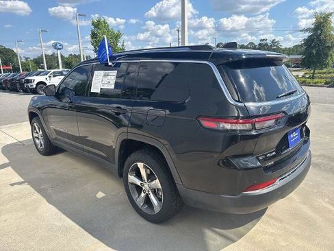 Used 2021 Jeep Grand Cherokee L Limited AWD/4WD image 4