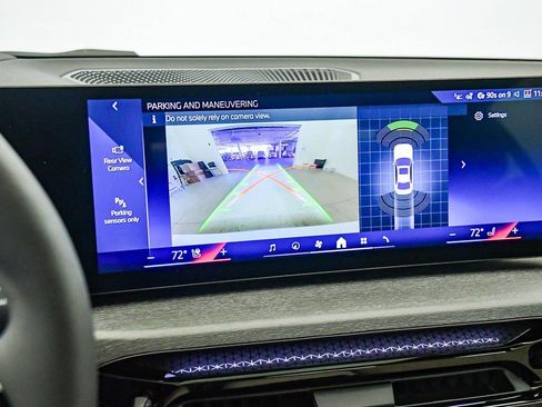 New 2026 BMW 330i xDrive Sedan w/ Premium Package image 24