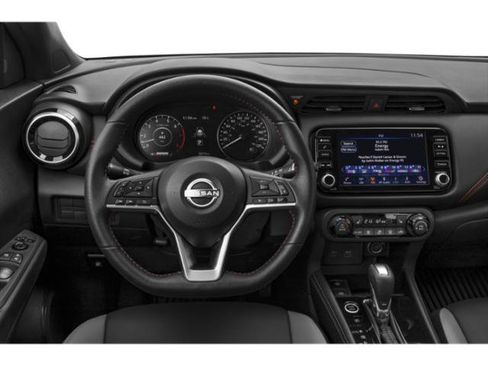 Used 2022 Nissan Kicks SR FWD image 16
