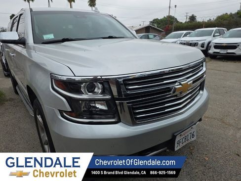 Used 2018 Chevrolet Suburban Premier RWD image 7