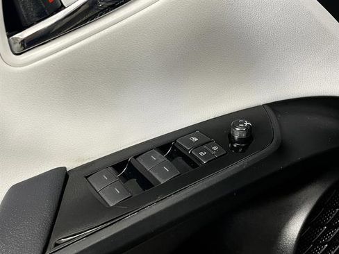 Used 2020 Toyota Prius XLE w/ Advanced Technology Package image 22