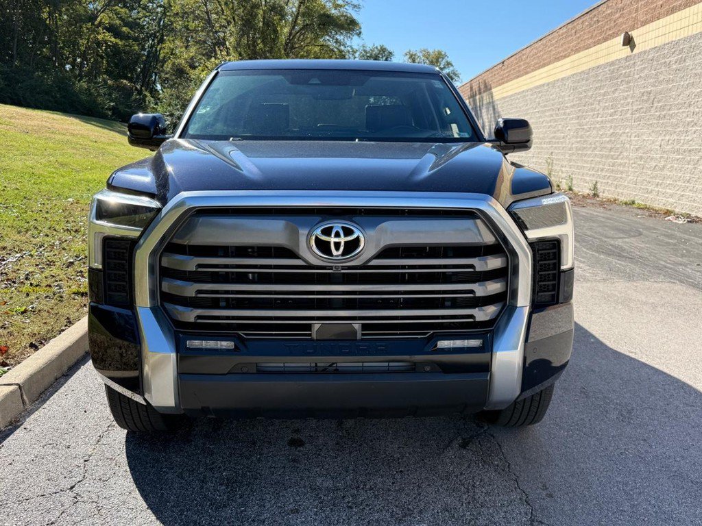Used 2023 Toyota Tundra Limited AWD/4WD image 8