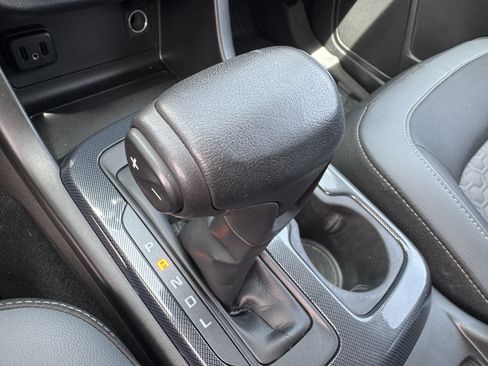 Used 2019 Chevrolet Colorado Z71 AWD/4WD image 37