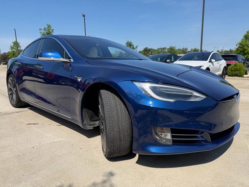 Used 2020 Tesla Model S Long Range AWD/4WD image 3