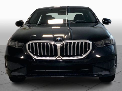 New 2026 BMW 530i xDrive w/ Premium Package image 3