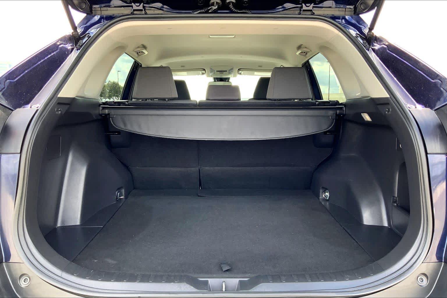 Used 2023 Toyota RAV4 XLE FWD image 34