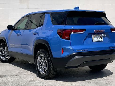 Used 2026 GMC Terrain Elevation w/ LPO, Floor Liner Package FWD image 4