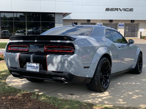 Used 2021 Dodge Challenger R/T Scat Pack RWD image 10