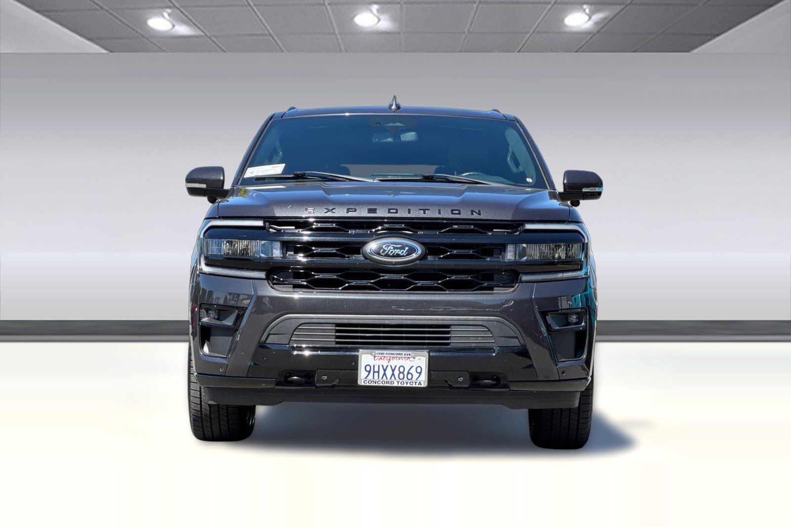 Used 2023 Ford Expedition Limited AWD/4WD image 6